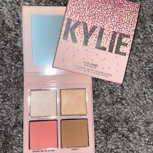 Kylie Cosmetics Holiday Collection Face Palette
